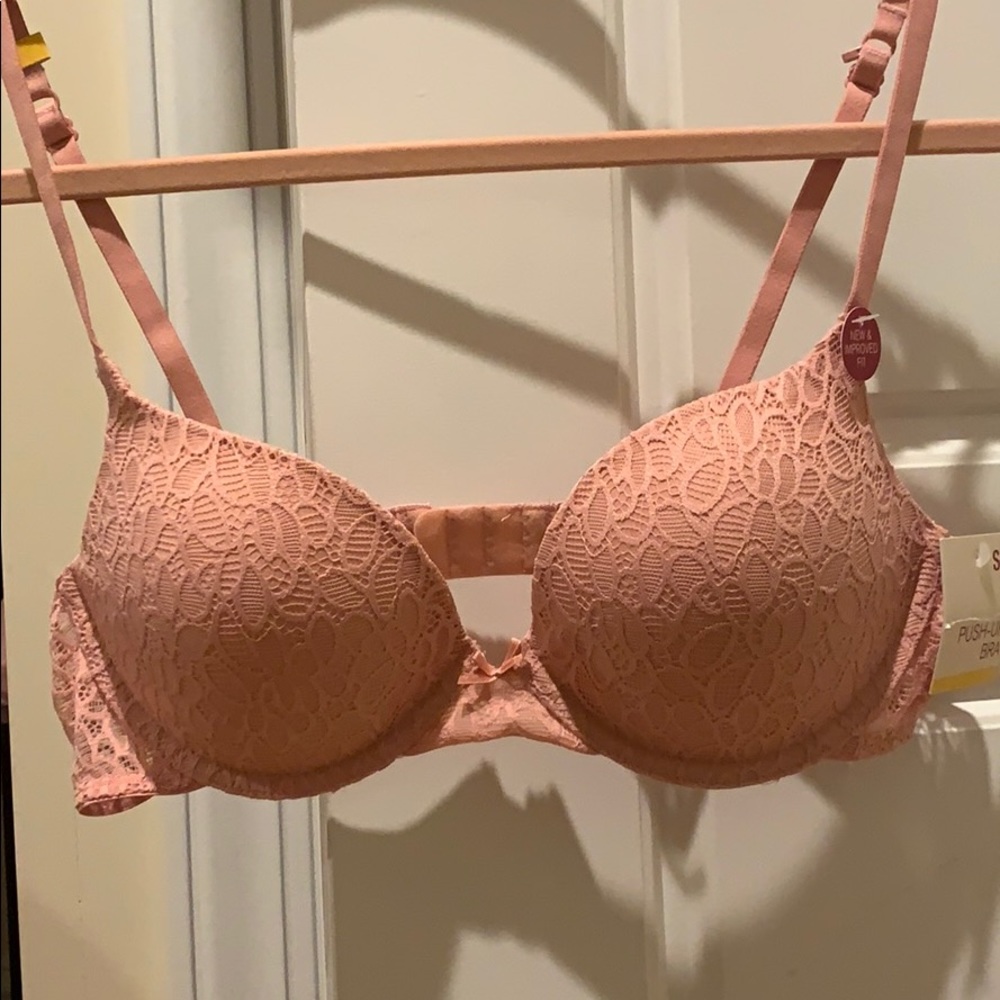 NWT 38A Push-Up Bra